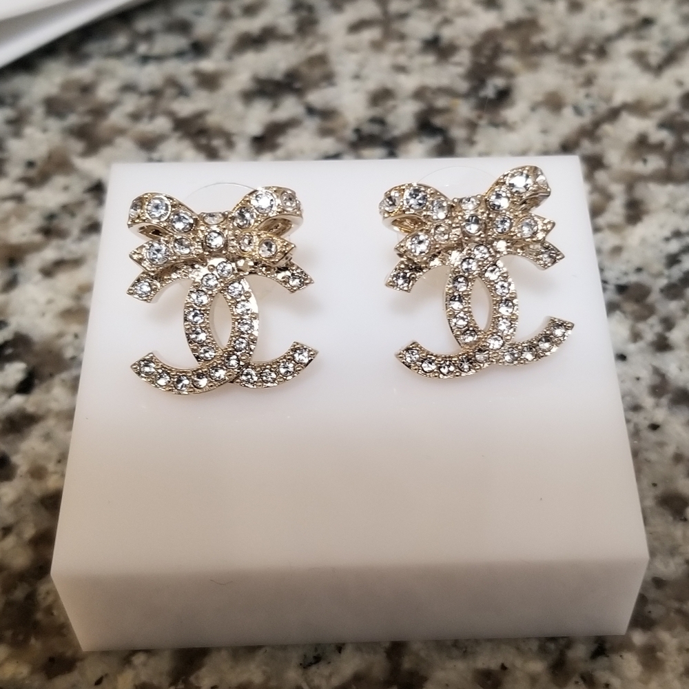 HOSTPICK!!!  CC Logo & Bow  Strass/Christal Earrings